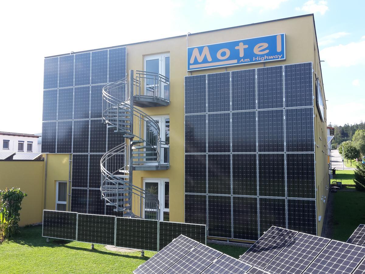 Motel Am Highway Althengstett Exteriör bild